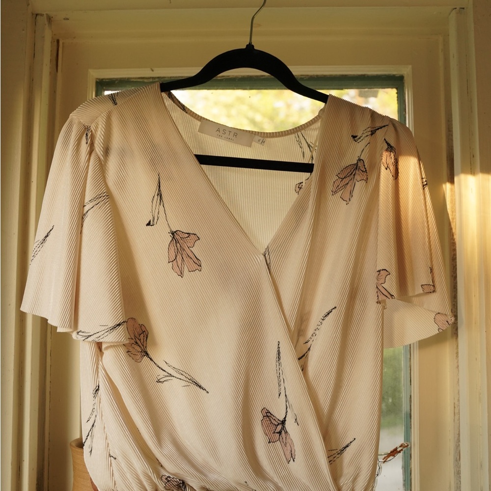 Astr Cream Blouse Elegant Top